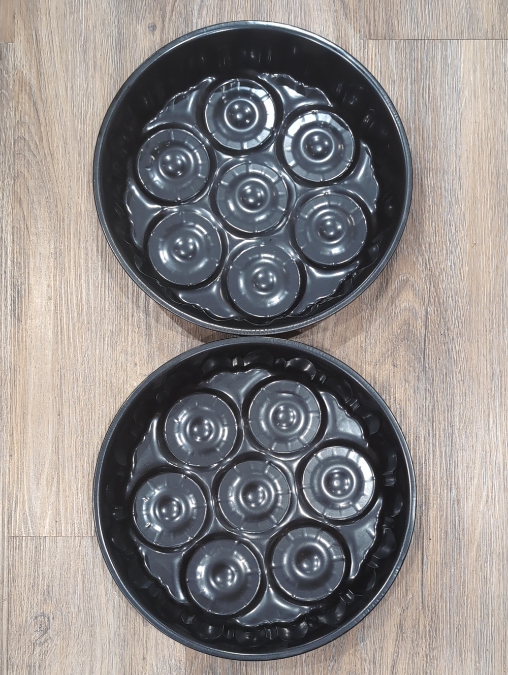 Two (2) Non Stick Pineapple Upside Down Cake Pans